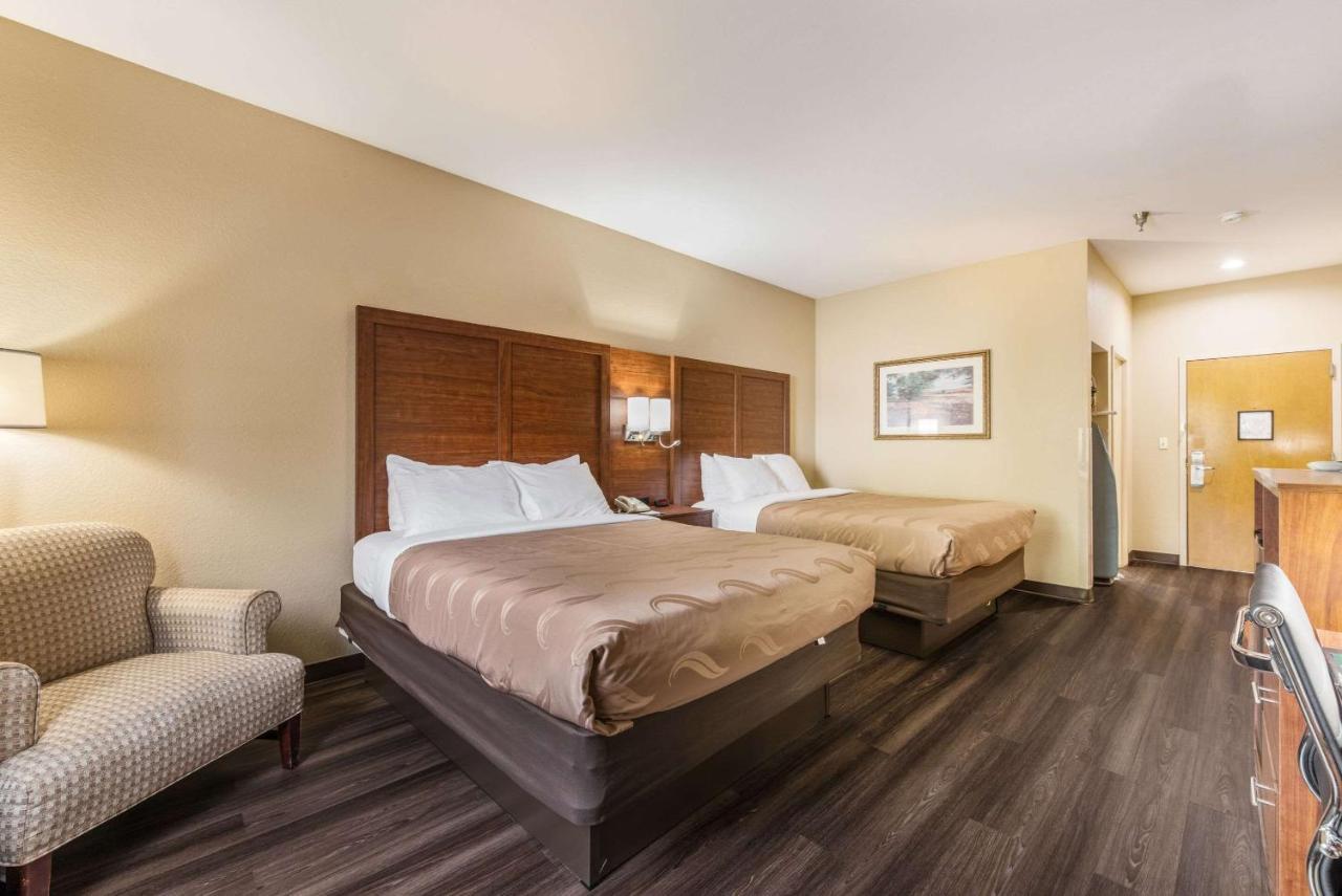 Queen Room with Two Queen Beds - Non-Smoking
