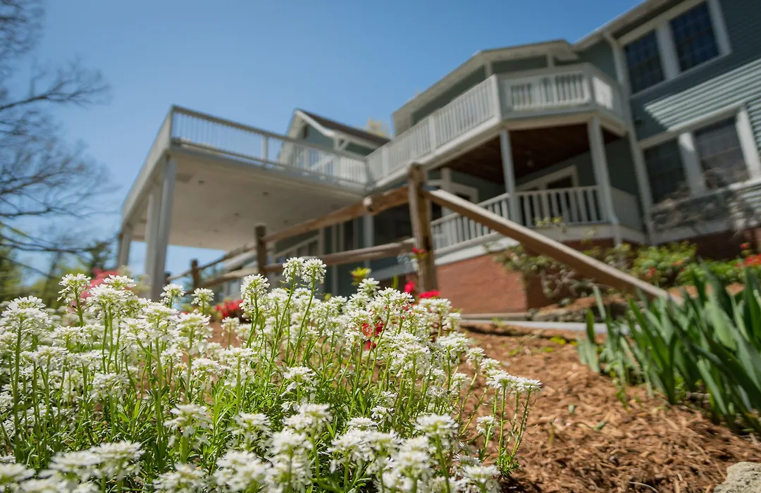 Highland Lake Inn & Resort - Flat Rock-1
